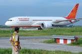 Самолет индийской авиакомпании сел из-за захлопнувшейся двери в кабину 