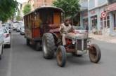 Француз доехал на тракторе в Турцию по дороге в Индию. ФОТО