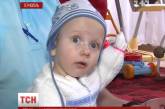 Американская пара хочет усыновить украинского мальчика без рук и ног