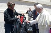 Папе Римскому подарили два «Харлея» и кожаную куртку