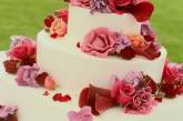 Новые тренды в декоре свадебных тортов. ФОТО