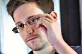 Отец Сноудена просит Обаму отказаться от преследования сына
