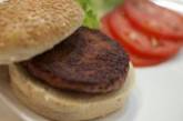 В Лондоне съели первый в мире искусственный бургер