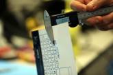 Британцы создали самую тонкую в мире клавиатуру толщиной с лист бумаги