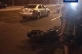 В Запорожье иномарка сбила мотоциклиста. ВИДЕО