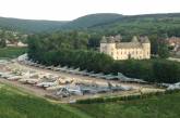 Коллекционер собрал 110 истребителей на территории своего замка во Франции. ФОТО