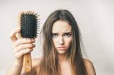 Названы болезни, от которых могут выпадать волосы