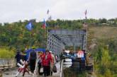 Как восстанавливают мост в Станице Луганской. ФОТО