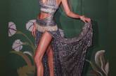 «Ангел» Victoria’s Secret прогулялась по Милану в прозрачном платье. ВИДЕО