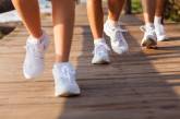 К каким проблемам со здоровьем может привести постоянное ношение кроссовок, выяснили эксперты
