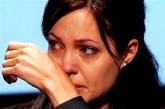 Анджелина Джоли призналась, что страдает от болей 