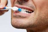 Стоматолог назвал распространенные ошибки при чистке зубов