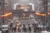 Рождество пришло раньше. Фоторепортаж: нежданный снежный шторм парализовал Чикаго. ФОТО