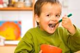 Маленькие тарелки уберегут детей от переедания