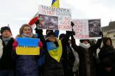 Польша и Грузия вышли на Евромайданы: "Янукович - под арест!"