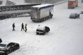 США терзает снежная буря: отменены тысячи авиарейов и гибнут люди