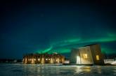 В Швеции появился плавучий отель с арктической сауной. ФОТО