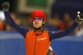 Голландского конькобежца лишили медалей за неприличный жест