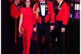 Меган Маркл в красном платье стала звездой вечера. Фото