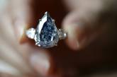 Самый крупный голубой бриллиант ушел с молотка за 23,8 миллиона долларов  