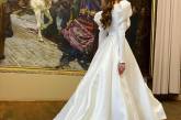 Жена Дмитрия Комарова очаровала элегантностью в роскошном платье. ФОТО