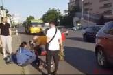 В Одессе внедорожник сбил мопедиста. ВИДЕО