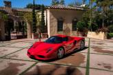 Безупречный суперкар Ferrari Enzo выставлен на аукцион. ФОТО