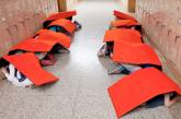 Американские школьники будут прятаться от пуль и торнадо под бронированными покрывалами
