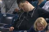 Фанат, уснувший на матче, требует от телекомпании 10 миллионов долларов