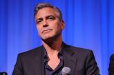 Daily Mail извинилась перед Клуни за статью