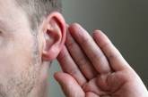 Одним из симптомом коронавируса могут быть проблемы со слухом 