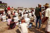 В Йемене люди проделывают многокилометровый путь, чтобы набрать питьевой воды. ФОТО