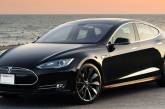 Электромобиль Tesla можно будет завести при помощи iPhone