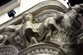 Сеть насмешила провальная попытка отреставрировать статую в Испании. ФОТО