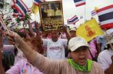 В Таиланде прошел митинг людей в розовых рубашках