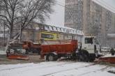 Обрушившийся на Одессу снегопад наломал дров и парализовал движение в городе: фото и карта пробок