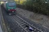 Подросток лег под поезд ради эффектного видео