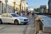 Пассажир новой «семерки» BMW получит отдельный экран