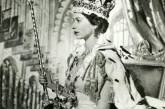 Королева Елизавета II во время коронации, 1953 год. ФОТО