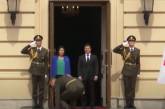 Конфуз на встрече Зеленского и президента Грузии: военный не удержал ножны от сабли. ВИДЕО