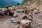 В Индии камнепад убил группу туристов (ВИДЕО)