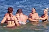 На пляже в Одессе женщины устроили драку (ВИДЕО)
