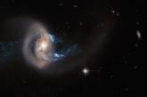 «Хаббл» заснял столкновение двух галактик. ФОТО