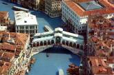 В Венеции открыли после реставрации один из самых знаменитых мостов города