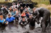 Экстремальный забег по грязи Tough Mudder UK в Чешире (фото)