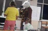 В Ялте на выборы пришел "конь в пальто" (ВИДЕО)
