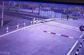 В Харьковской области поезд насмерть сбил девушку в наушниках: появилось видео 