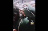 В Харькове подростки пили алкоголь в вагоне метро (ВИДЕО)
