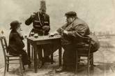 Самый высокий, толстый и маленький человек Европы играют в карты, 1913 г. ФОТО