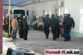 В Николаеве похоронили 16-летнюю Настю, покончившую с собой, прыгнув с моста